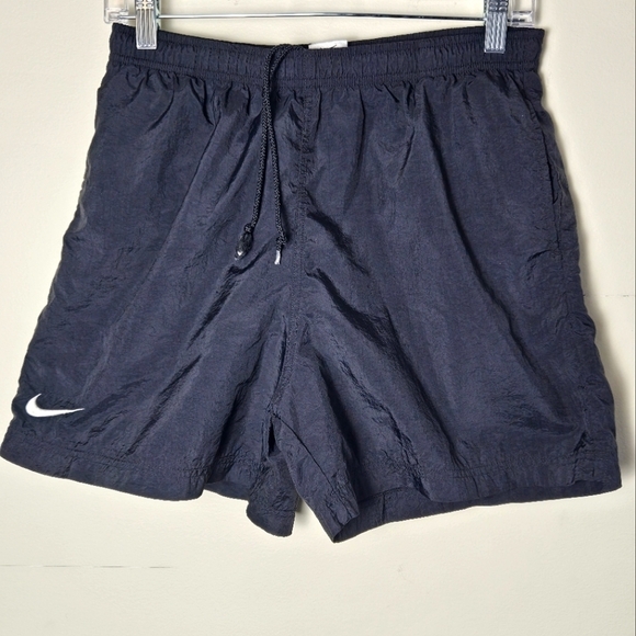 Vintage Nike Nylon Windbreaker Mesh Lined Shorts, Youth XL, Men's Small - Picture 1 of 6